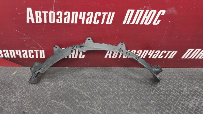 Кронштейн молдинга крыла