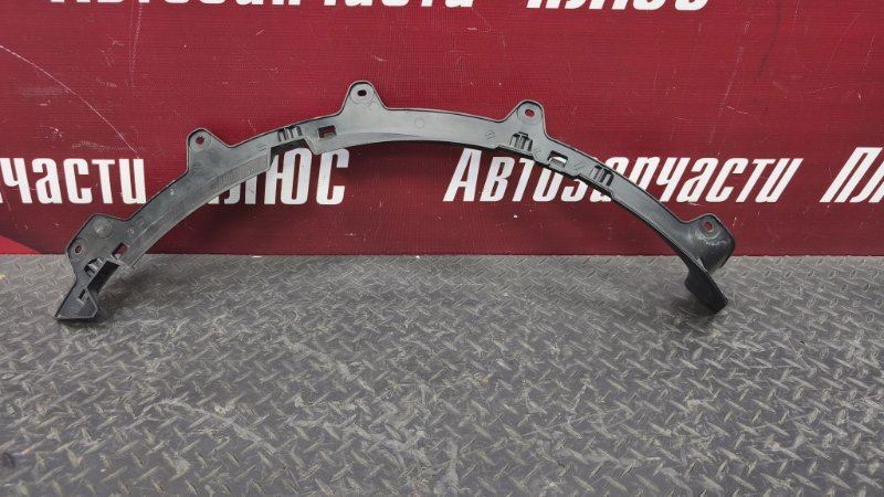 Кронштейн молдинга крыла