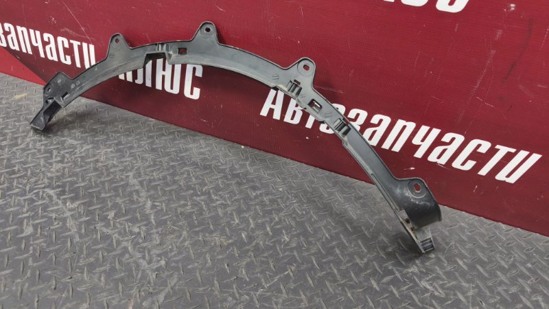 Кронштейн молдинга крыла