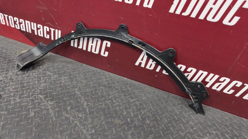 Кронштейн молдинга крыла