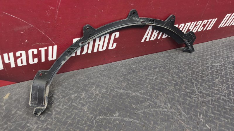 Кронштейн молдинга крыла