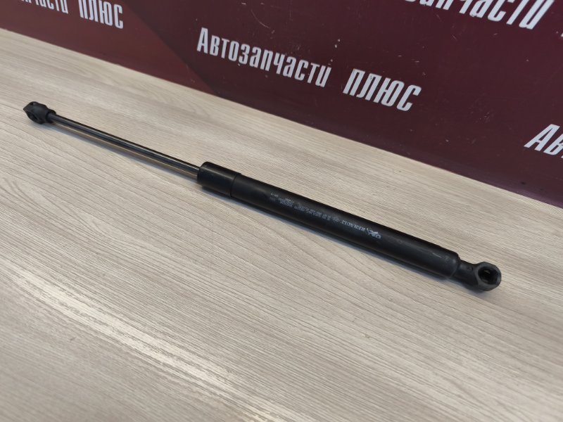 Амортизатор багажника
