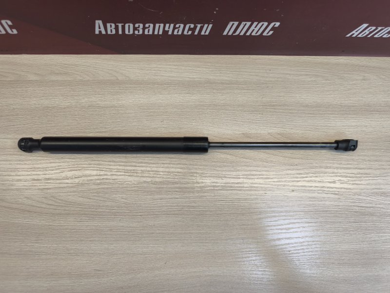 Амортизатор багажника