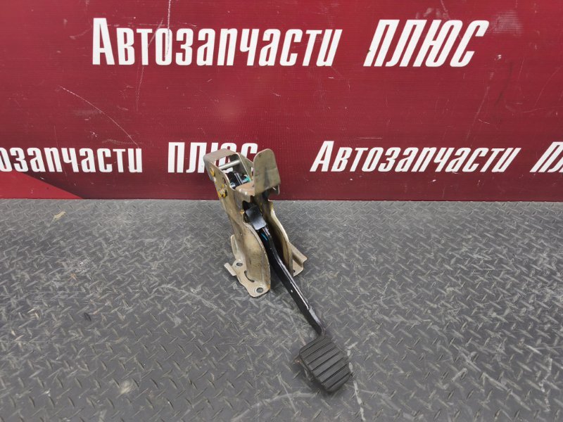 Педаль тормоза