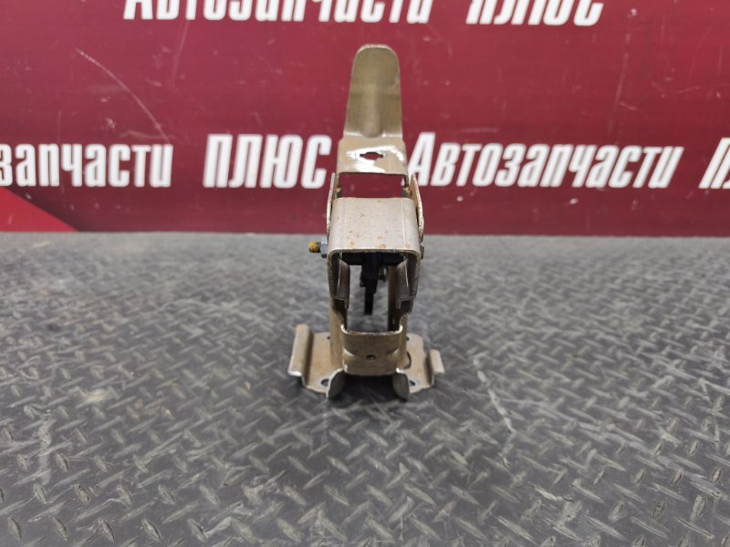 Педаль тормоза