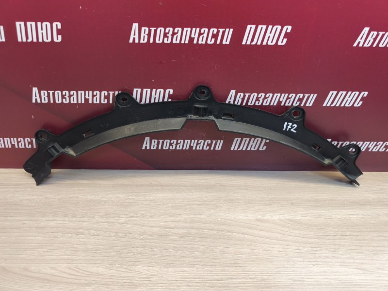 Кронштейн молдинга крыла