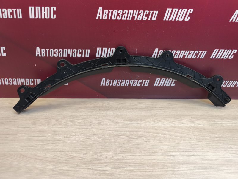 Кронштейн молдинга крыла