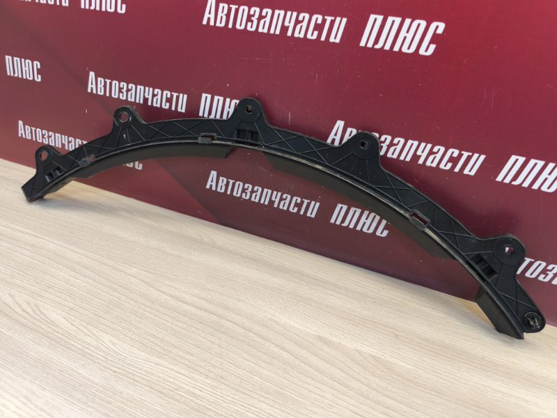 Кронштейн молдинга крыла