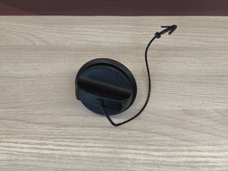 Крышка топливного бака