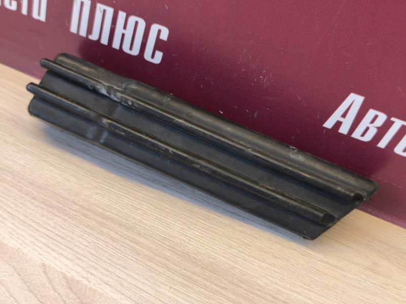 Уплотнитель жабо