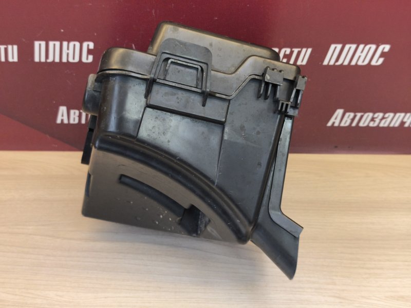 Корпус блока предохранителей