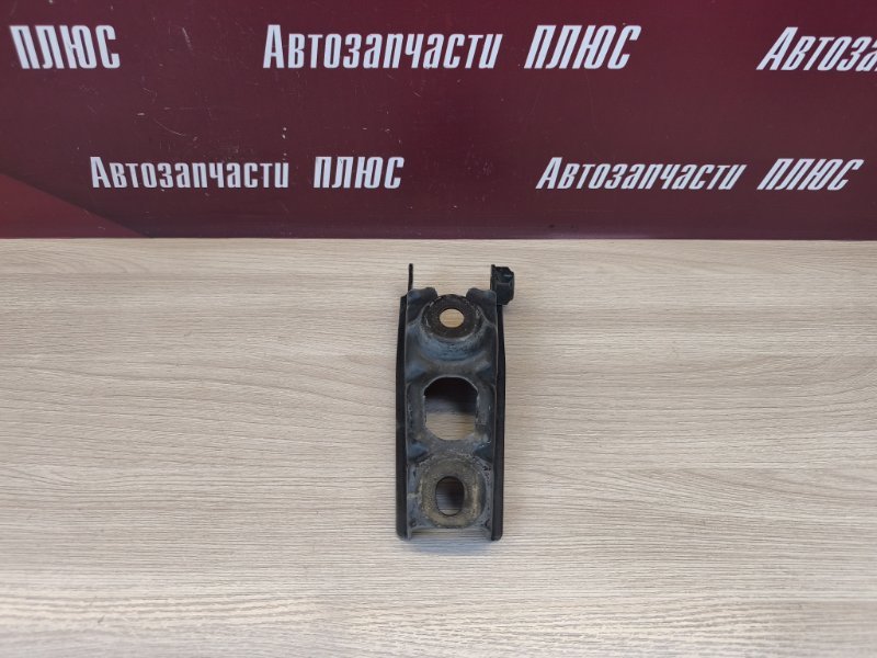 Кронштейн опоры двигателя