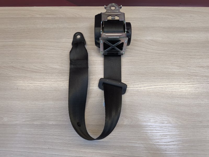 Ремень безопасности