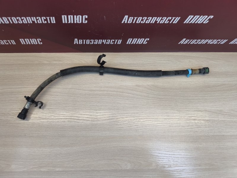 Трубка топливная