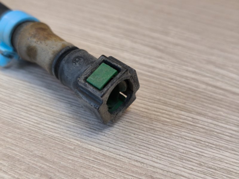 Трубка топливная