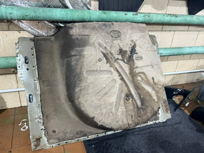 Ниша запасного колеса