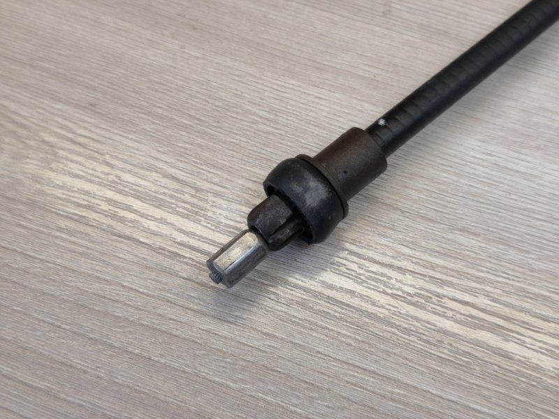 Трос стояночного тормоза