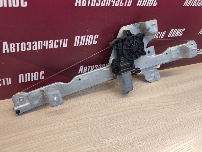 Стеклоподъемник    двери