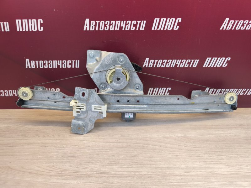 Стеклоподъемник    двери