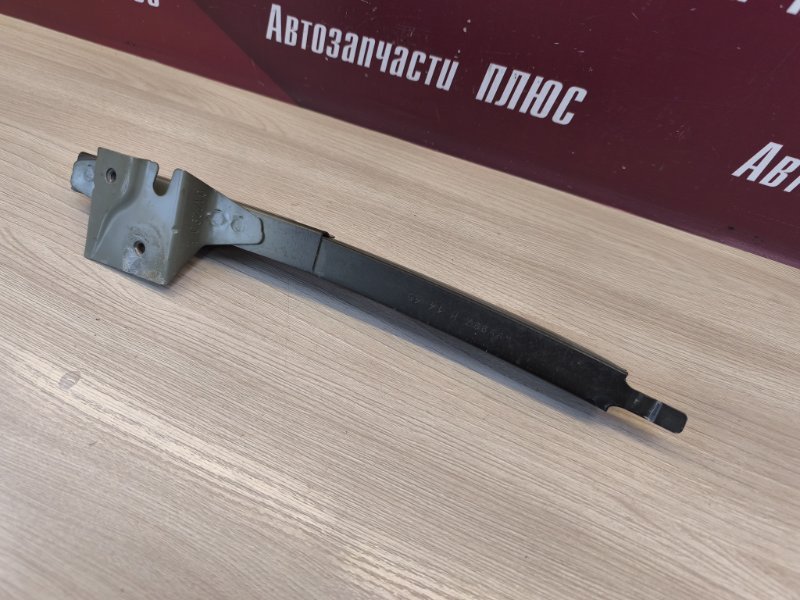 Направляющая стекла двери