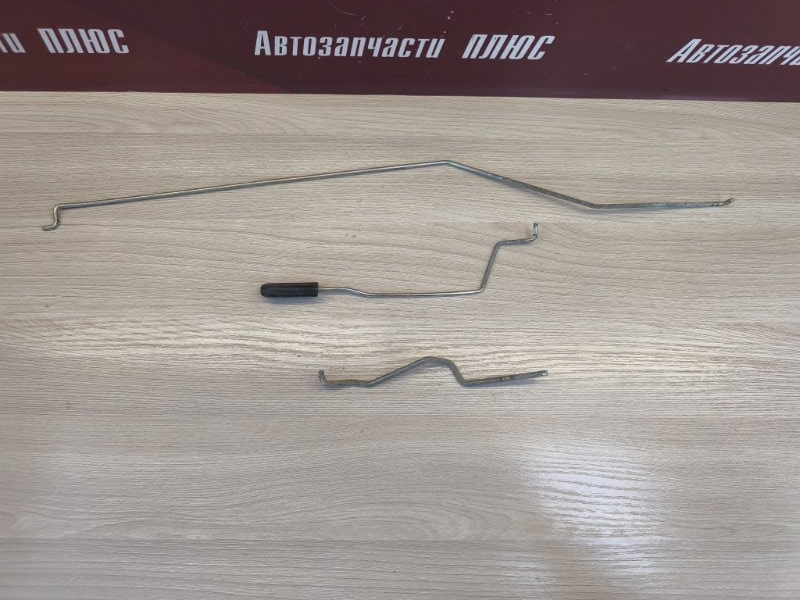 Тяга замка двери