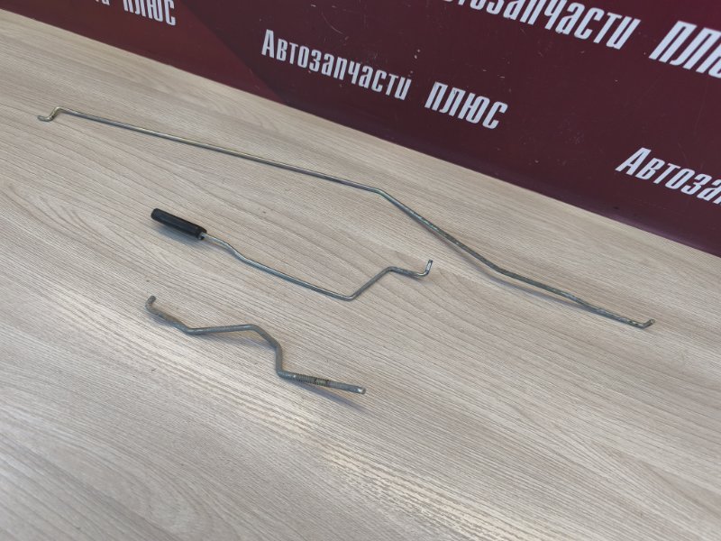 Тяга замка двери