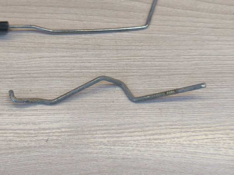 Тяга замка двери