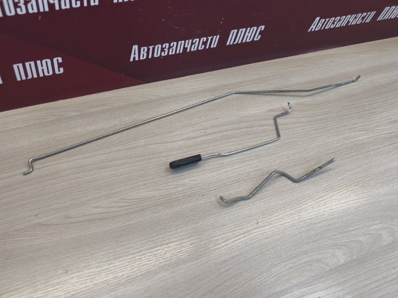 Тяга замка двери