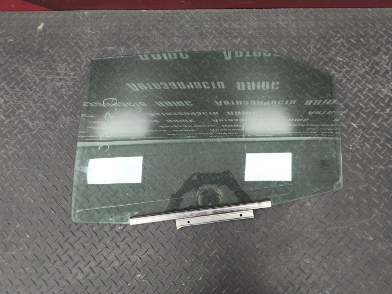 Стекло двери