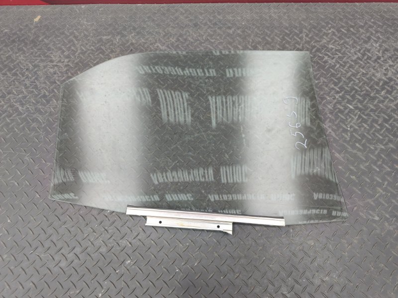 Стекло двери