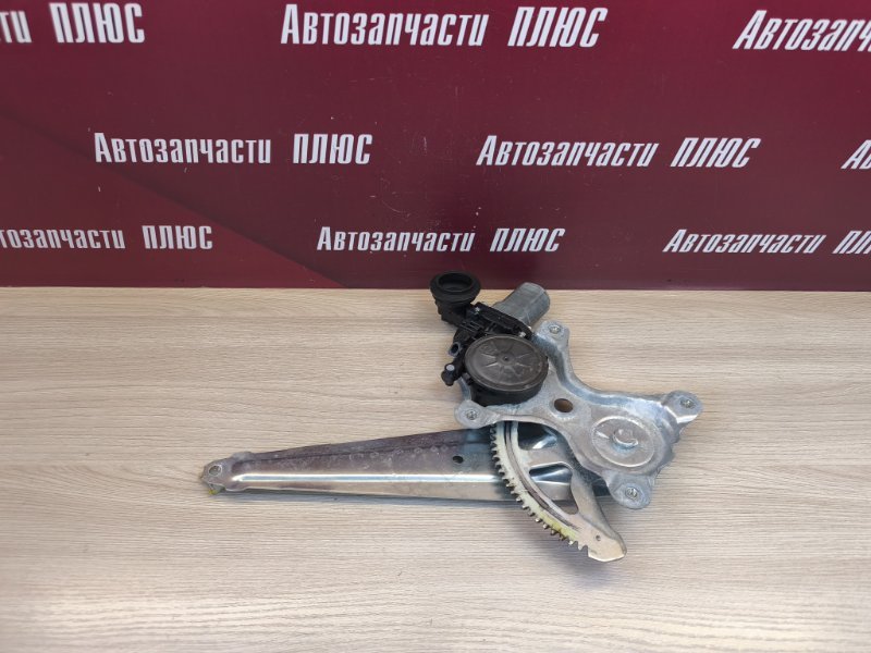 Стеклоподъемник    двери