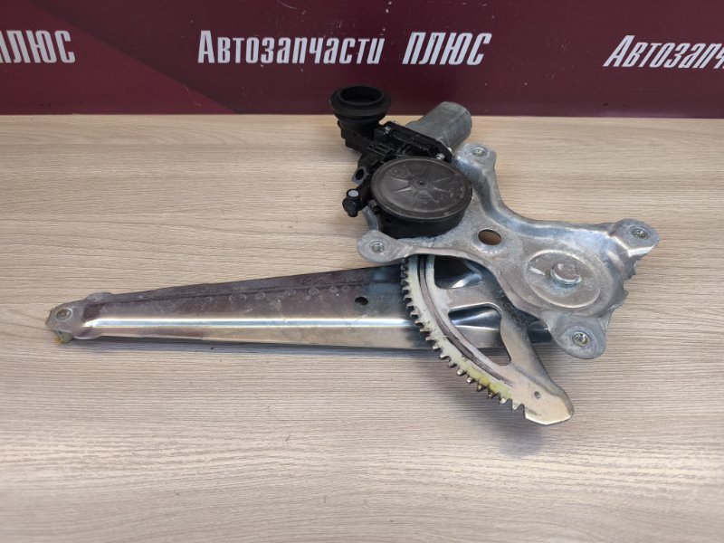 Стеклоподъемник    двери