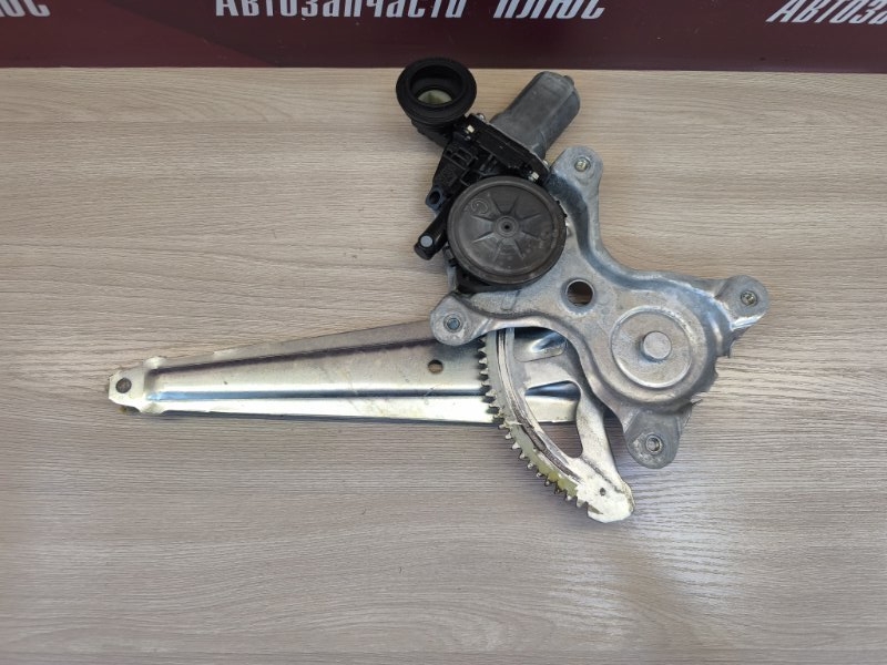 Стеклоподъемник    двери