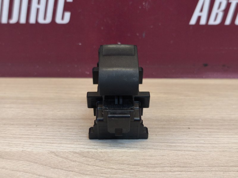 Кнопка стеклоподъемника   двери