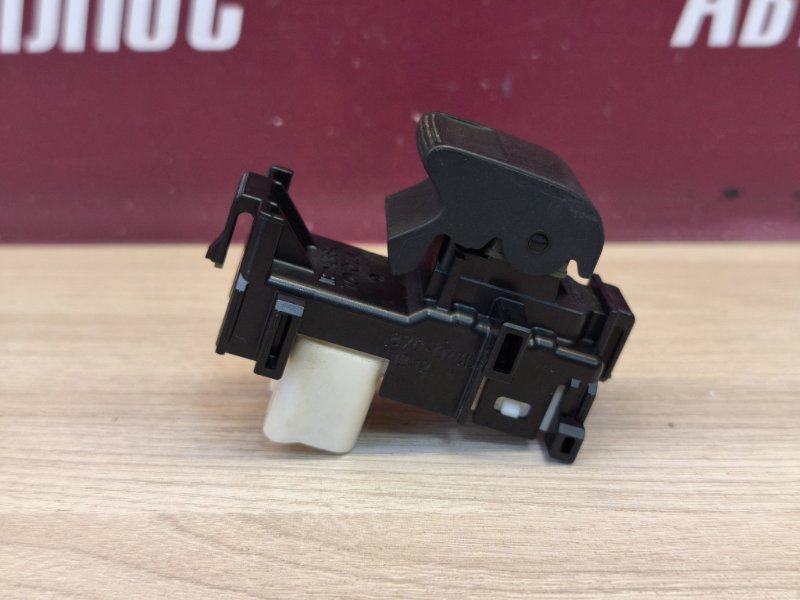 Кнопка стеклоподъемника   двери