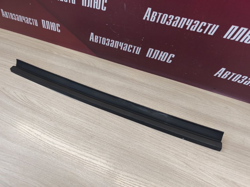 Уплотнитель двери