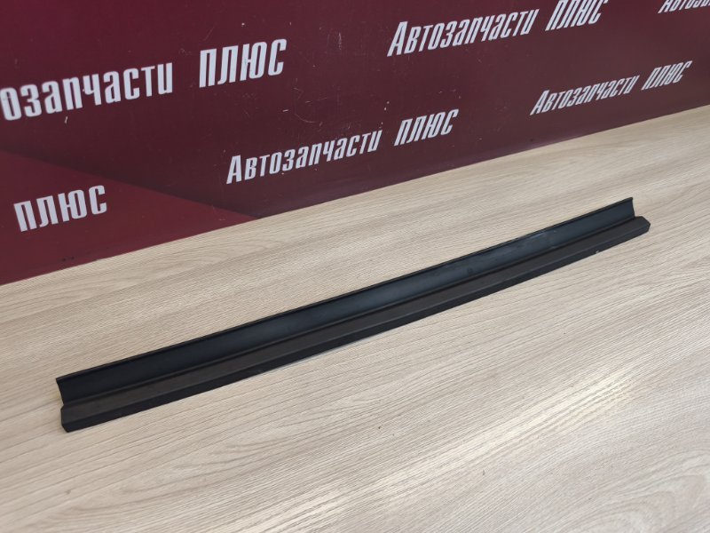 Уплотнитель двери