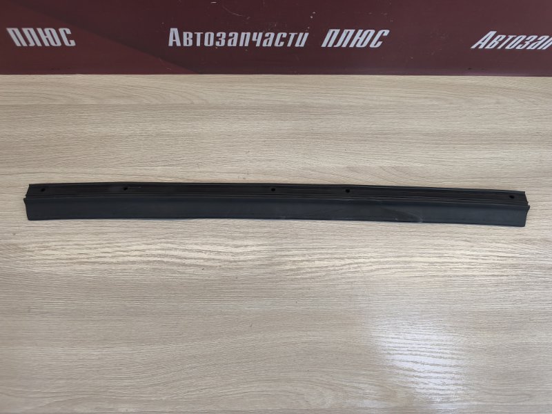 Уплотнитель двери