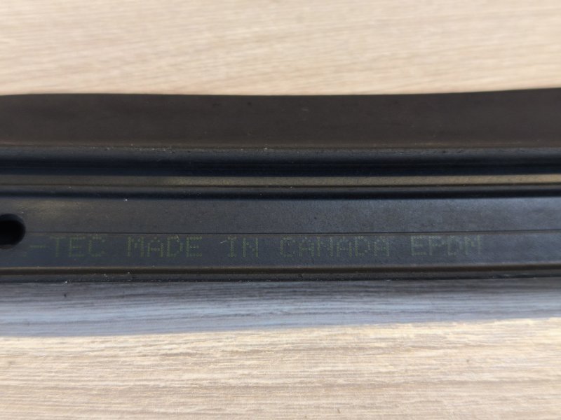 Уплотнитель двери