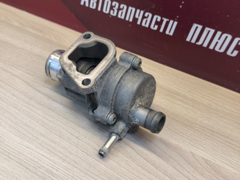 Термостат с корпусом