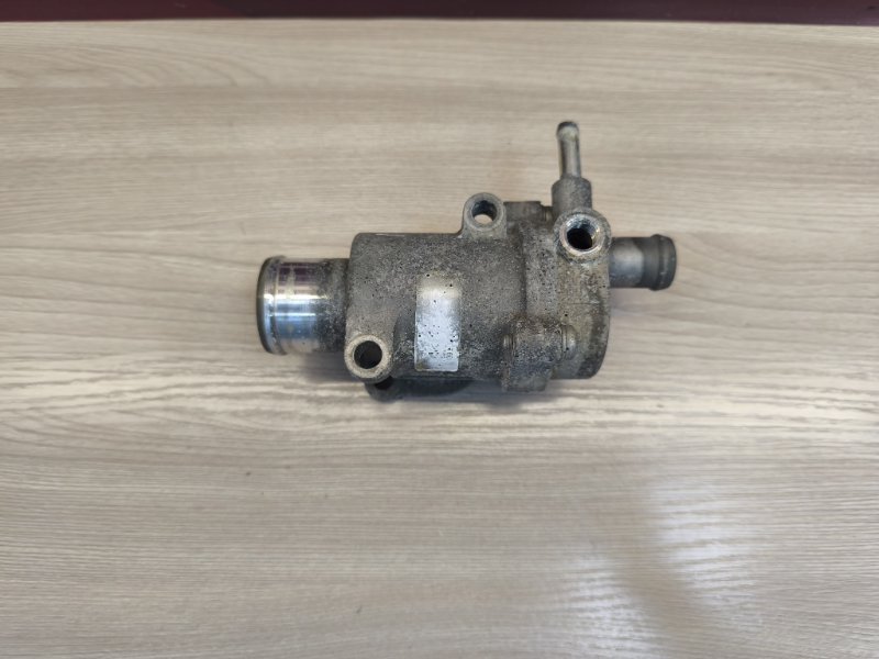 Термостат с корпусом