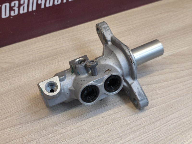 Главный тормозной цилиндр