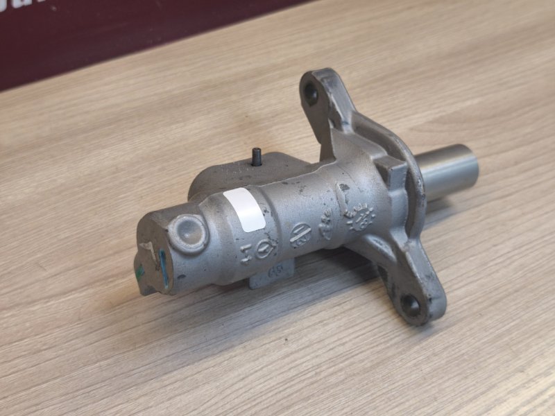 Главный тормозной цилиндр