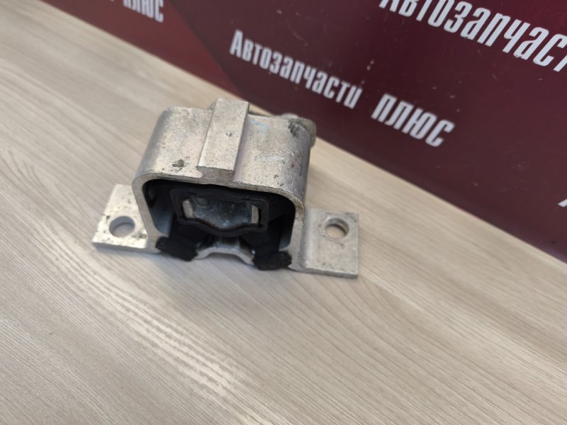 Опора двигателя