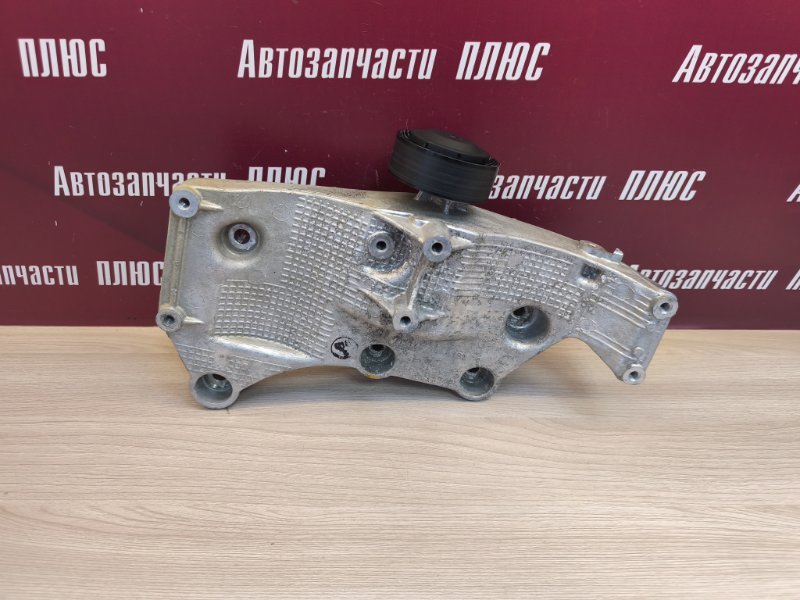 Кронштейн генератора