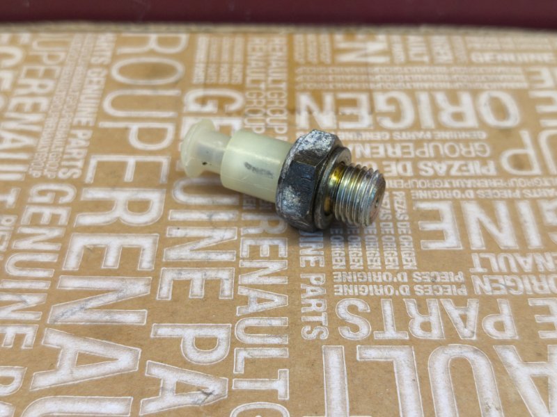 Датчик давления масла