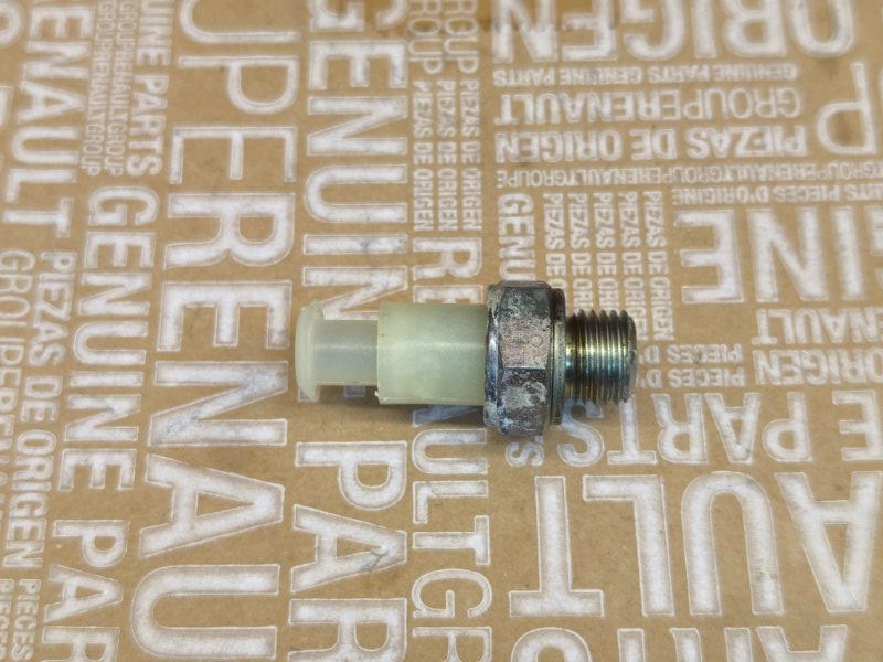 Датчик давления масла