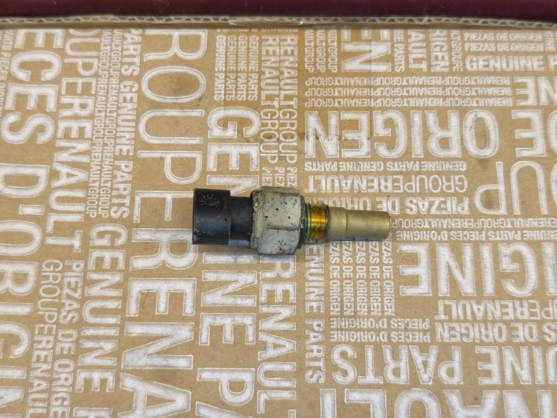 Датчик температуры охлаждающей жидкости