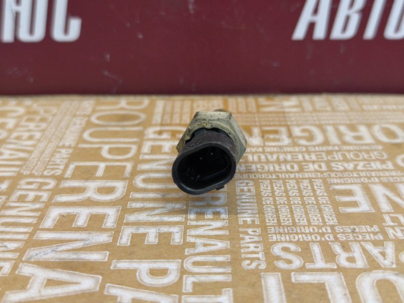 Датчик температуры охлаждающей жидкости