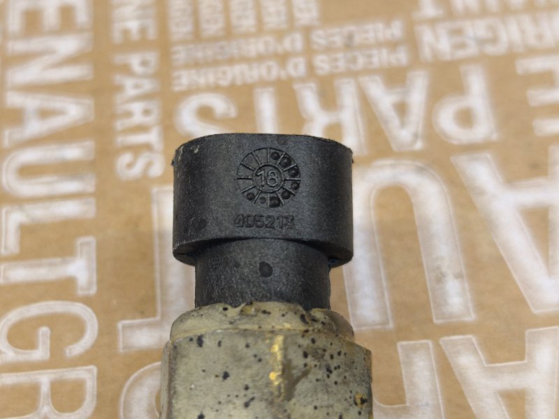 Датчик температуры охлаждающей жидкости